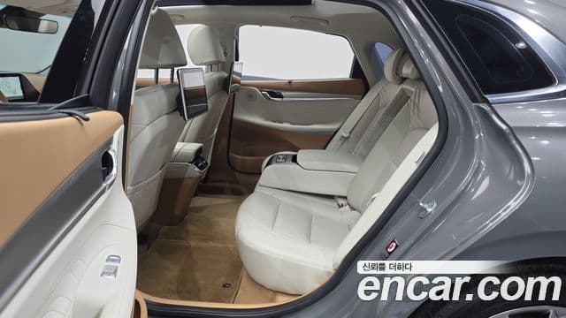 Hyundai The / новый New Grandeur IG гибрид Calligraphy, 2023 12