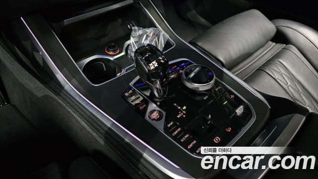 BMW X7 (G07) xDrive 30d Design Pure Excellence 6인승, 2020 9