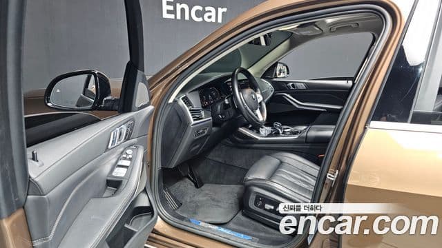 BMW X7 (G07) xDrive 30d Design Pure Excellence 6인승, 2020 10