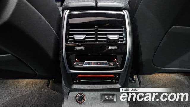 BMW X7 (G07) xDrive 30d Design Pure Excellence 6인승, 2020 19