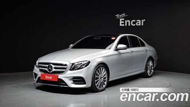 Mercedes-Benz E-класс W213 AMG Line, 2020 1