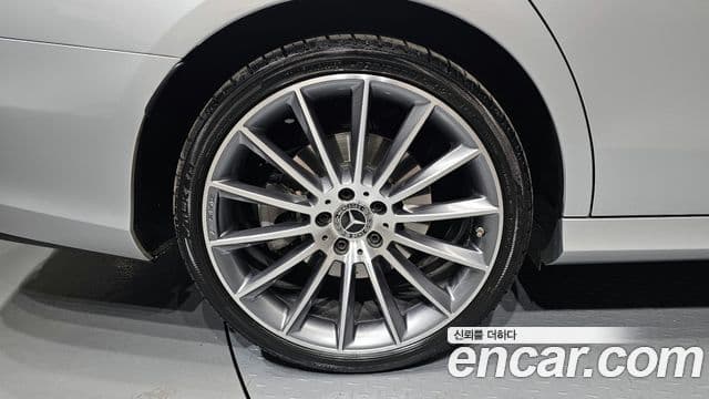 Mercedes-Benz E-класс W213 AMG Line, 2020 все фото