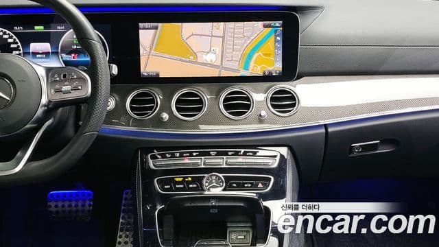 Mercedes-Benz E-класс W213 AMG Line, 2020 19