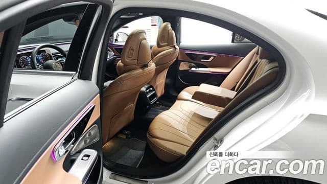 Mercedes-Benz E-класс W214 Avantgarde, 2025 11
