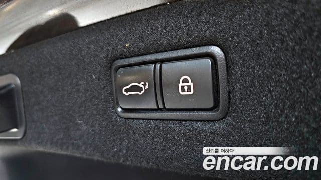 Genesis EQ900 Premium Luxury, 2017 18