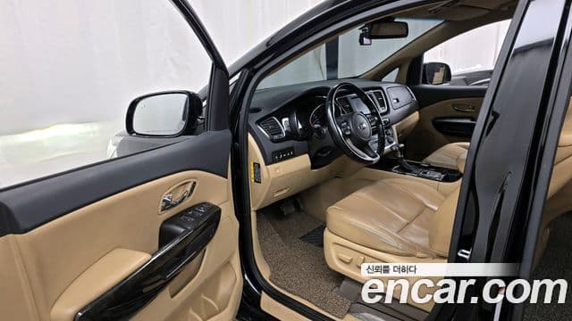 Kia The / новый New Carnival Noblesse Special, 2019 10