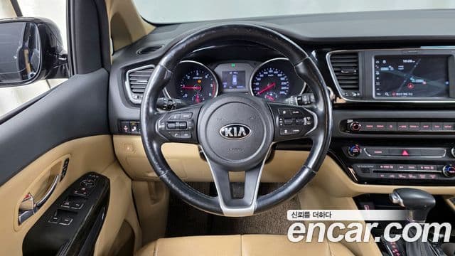 Kia The / новый New Carnival Noblesse Special, 2019 13