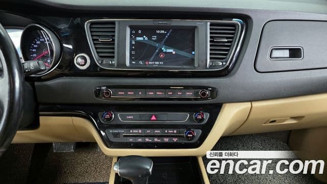 Kia The / новый New Carnival Noblesse Special, 2019 14