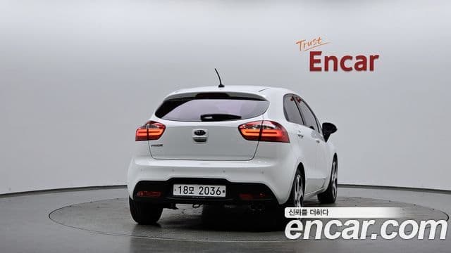 Kia All New Pride Prestige, 2014 3