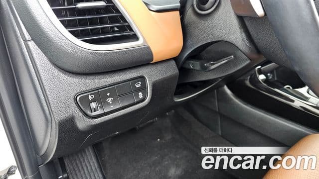 Kia The / новый New Seltos Signature, 2023 13