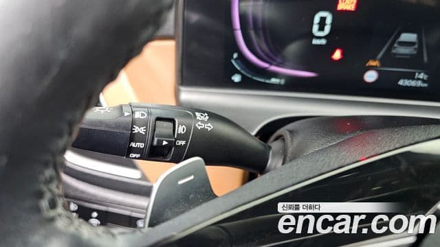 Kia The / новый New Seltos Signature, 2023 18