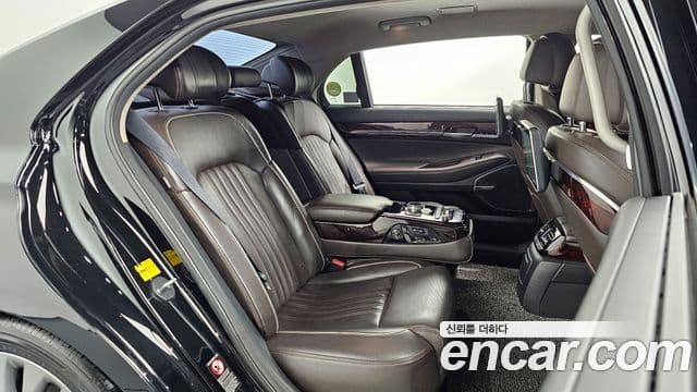 Genesis EQ900 Prestige, 2016 12