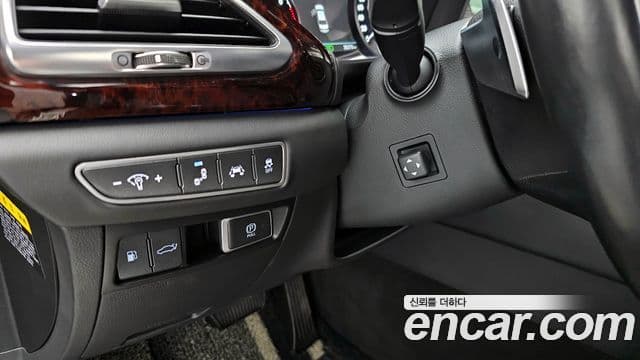 Genesis EQ900 Prestige, 2016 16