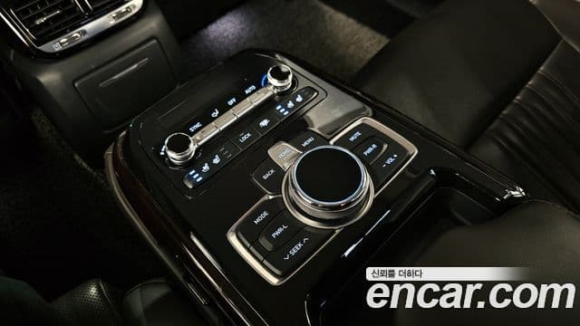 Genesis EQ900 Prestige, 2016 17