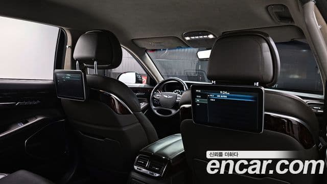 Genesis EQ900 Prestige, 2016 18