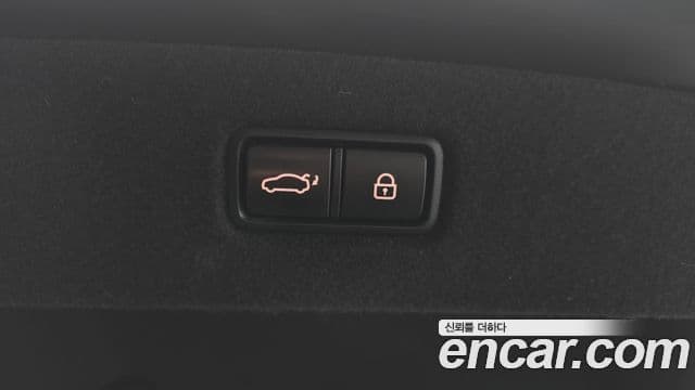 Genesis EQ900 Prestige, 2016 20