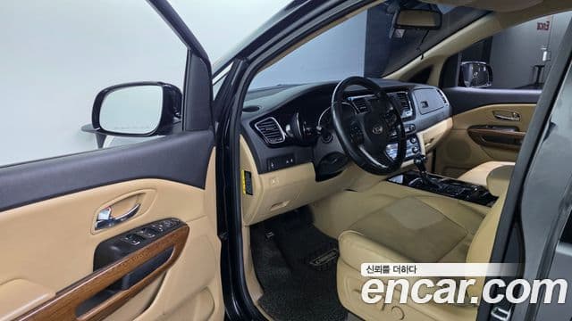 Kia All New Carnival Prestige, 2016 10