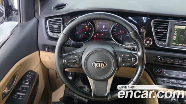 Kia All New Carnival Prestige, 2016 13