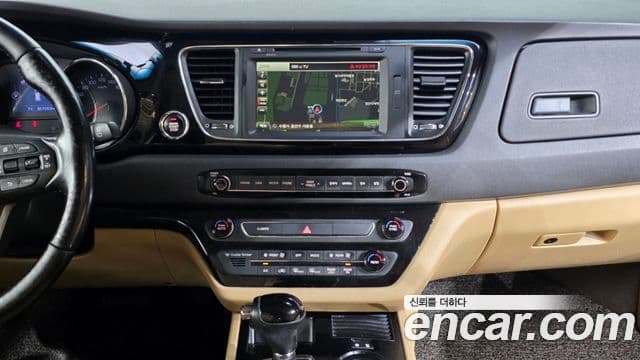 Kia All New Carnival Prestige, 2016 14