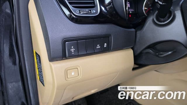 Kia All New Carnival Prestige, 2016 17