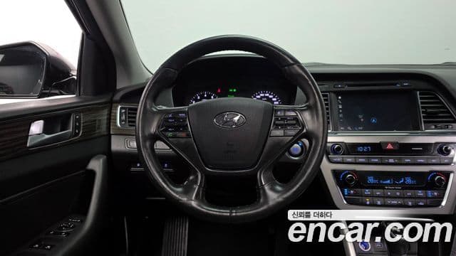 Hyundai LF Sonata Premium, 2015 13