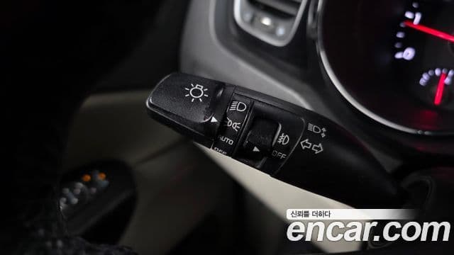 Kia All New Carnival VIP, 2016 18