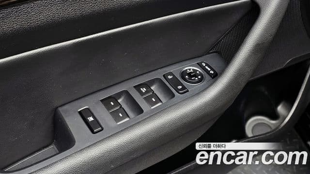 Hyundai LF Sonata 2.0 Smart, 2016 18