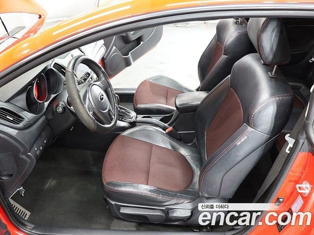 Kia Forte купе Prestige, 2012 17