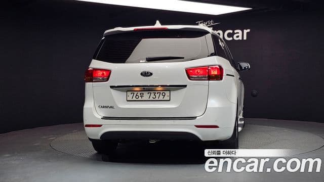 Kia All New Carnival Luxury, 2018 4
