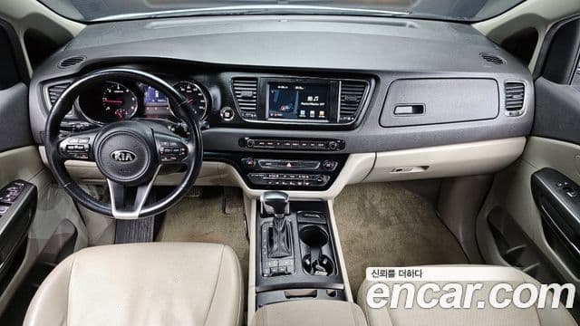 Kia All New Carnival Luxury, 2018 7