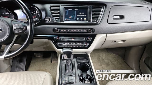 Kia All New Carnival Luxury, 2018 14