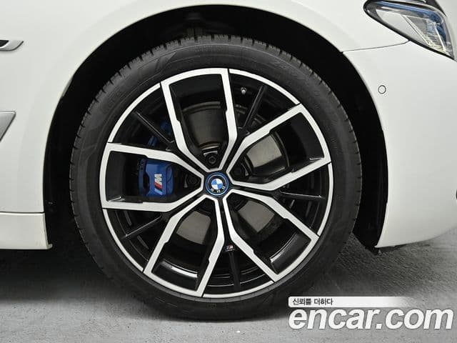 BMW 5시리즈 (G30) 530e M Sport, 2023 все фото
