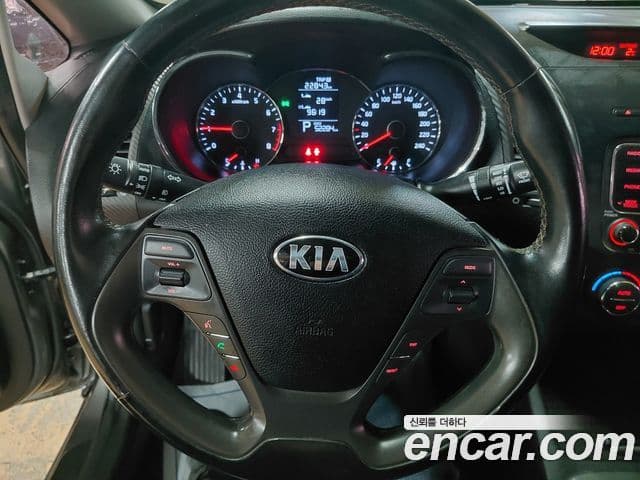 Kia K3 Luxury, 2013 10