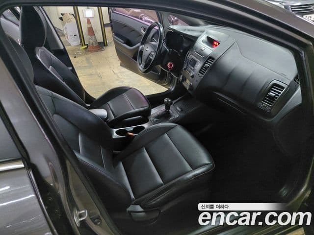 Kia K3 Luxury, 2013 16