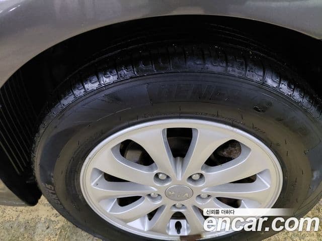 Kia K3 Luxury, 2013 18