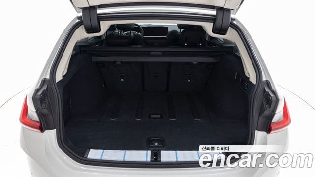 BMW 3시리즈 (G20) 320i Туринг (Touring), 2026 20