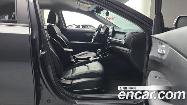 Kia The / новый New K3 2세대 Trendy, 2022 11