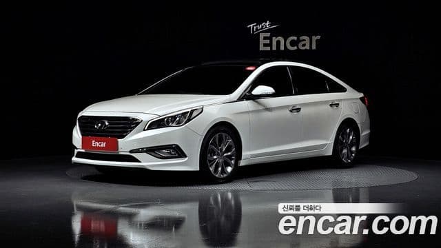 Hyundai LF Sonata Premium, 2015 1