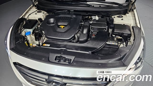 Hyundai LF Sonata Premium, 2015 6