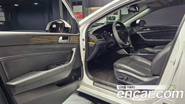 Hyundai LF Sonata Premium, 2015 11