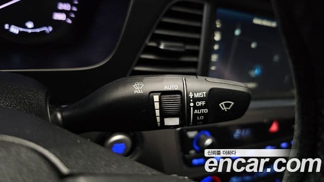 Hyundai LF Sonata Premium, 2015 17