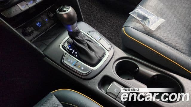 Hyundai Kona гибрид Special, 2020 9