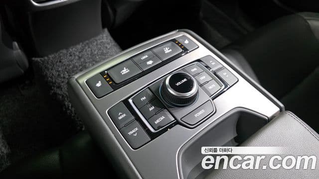 Hyundai Genesis DH Premium, 2016 19