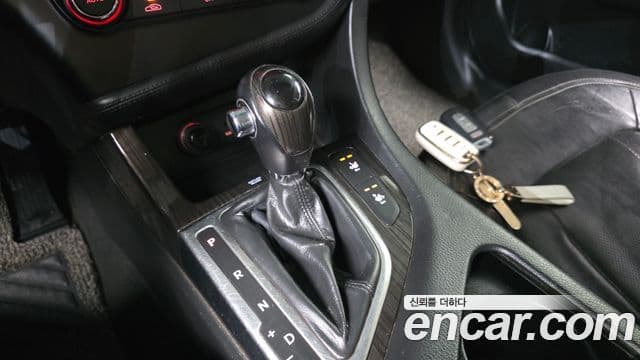 Kia K5 Prestige, 2012 9