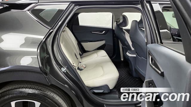 Kia EV6 Air, 2023 12