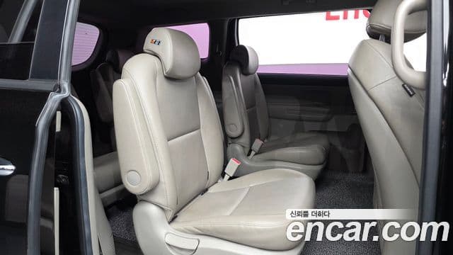 Kia The / новый New Carnival Luxury, 2019 12