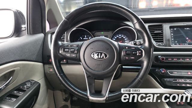 Kia The / новый New Carnival Luxury, 2019 13