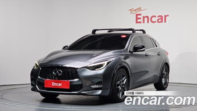 Infiniti Q30 Premium, 2017 1