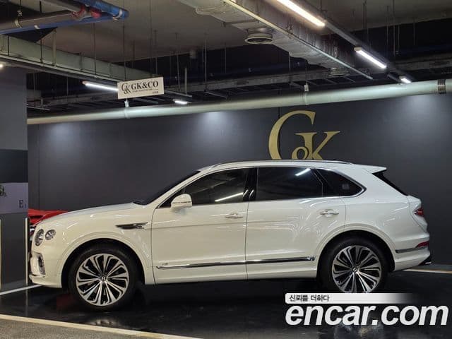 Bentley Bentayga 4.0 V8, 2022 3