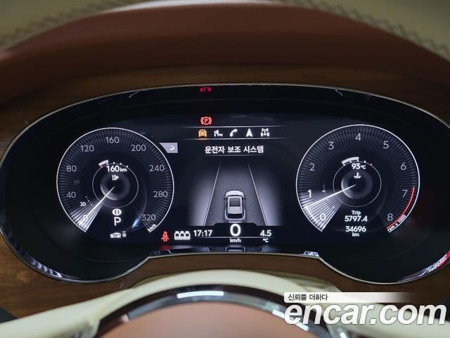 Bentley Bentayga 4.0 V8, 2022 10